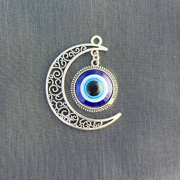Crescent Moon Evil Eye Pendant Silver - Picture 1 of 5
